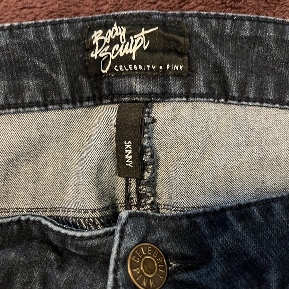 Celebrity Pink - stretch skinny jegging - Size 22 - Picture 3 of 5